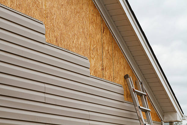 24/7 Emergency Vinyl Siding experts in Bowling Green, VA